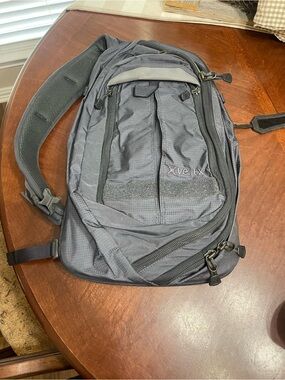 Vertx EDC Commuter Sling VTX5010 tactical